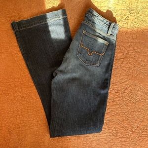 Jennifer style Kimes jeans